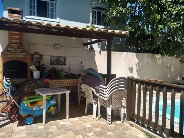 Casa com 480m² 3 quartos e 2 banheiros, à venda, no bairro Costazul em Rio das Ostras
