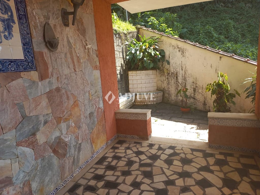 Casa à venda com 4 quartos, 148m² - Foto 15