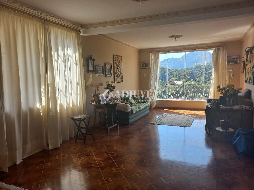 Casa à venda com 4 quartos, 148m² - Foto 4