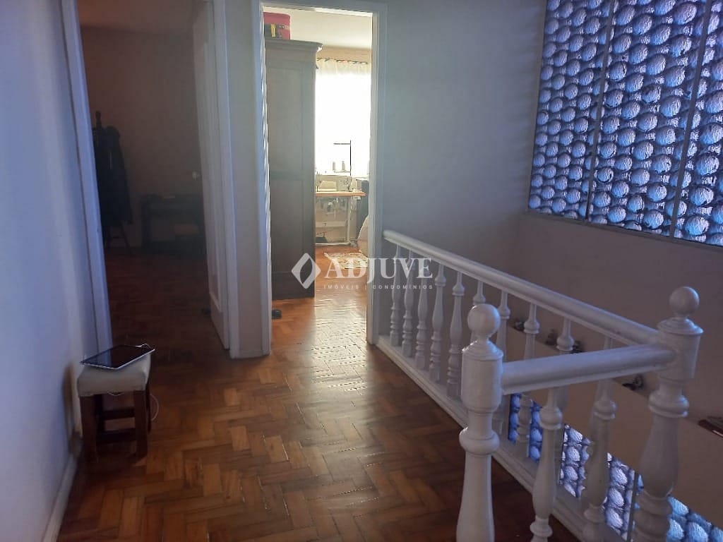 Casa à venda com 4 quartos, 148m² - Foto 14