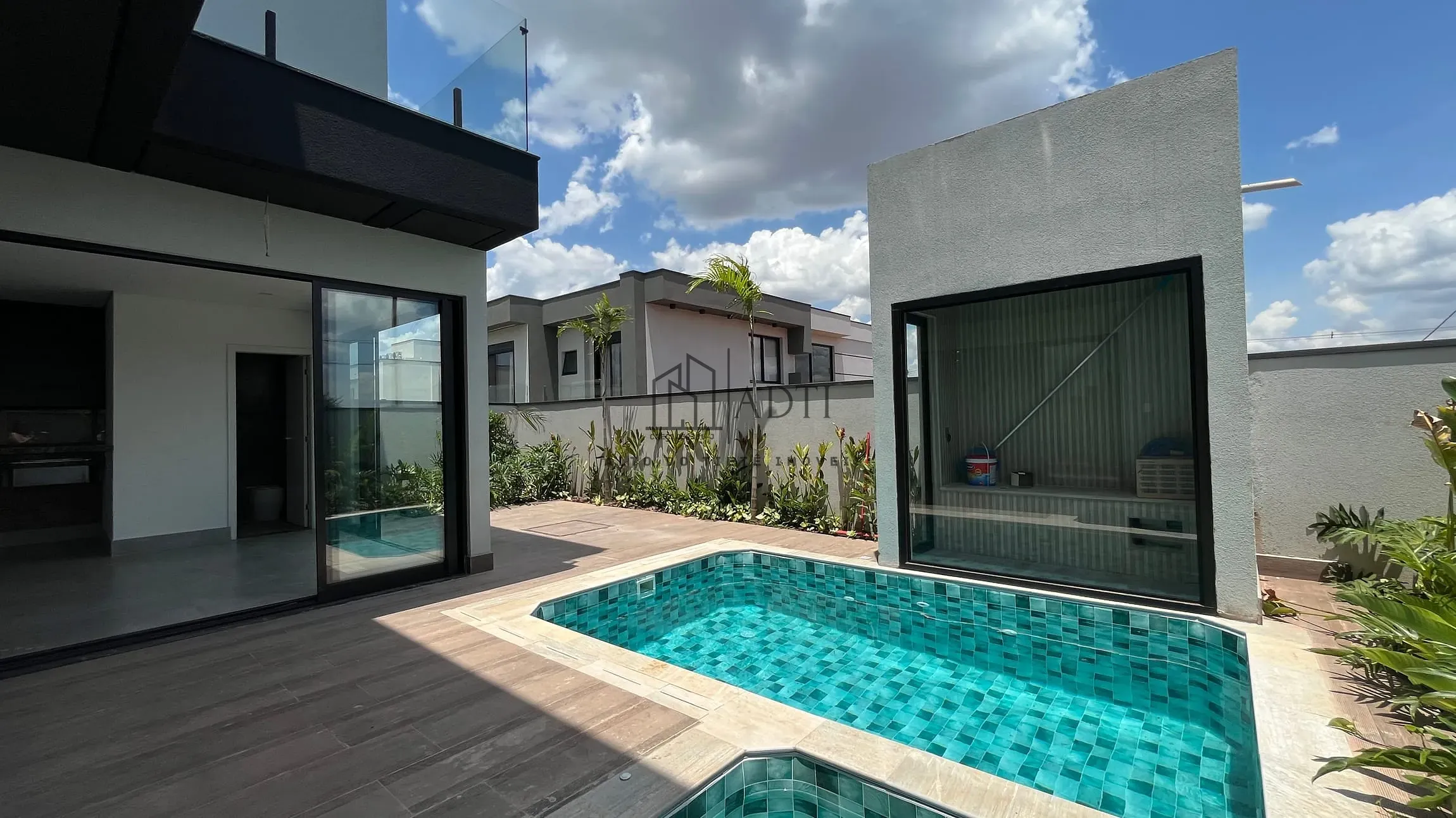 Casa, 4 quartos, 278 m² - Foto 2