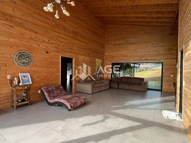Casa 4 quartos e 2 banheiros, à venda, no bairro DAL MOLIN em Erechim