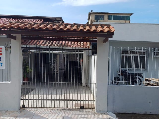Casa 2 quartos e 1 banheiro, à venda, no bairro São Vicente em Itajaí