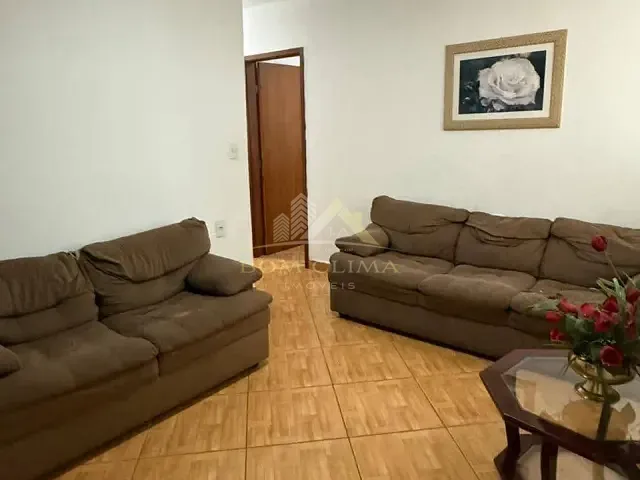 Casa com 367m² 4 quartos e 1 banheiro, à venda, no bairro Carlos Chagas em Juiz de Fora