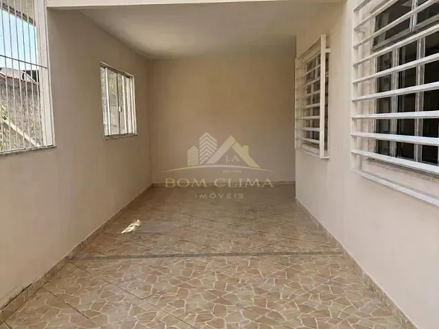 Casa com 367m² 4 quartos e 1 banheiro, à venda, no bairro Carlos Chagas em Juiz de Fora