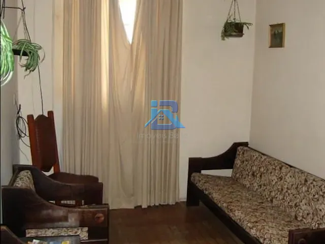 Casa com 732m² 5 quartos e 1 banheiro, à venda, no bairro Centro em Itatiba