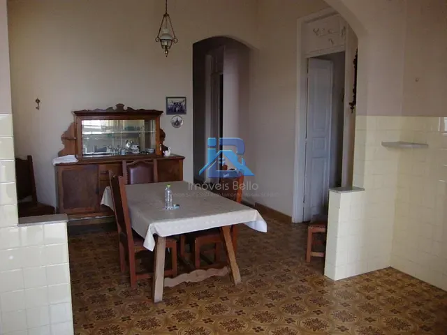 Casa com 732m² 5 quartos e 1 banheiro, à venda, no bairro Centro em Itatiba