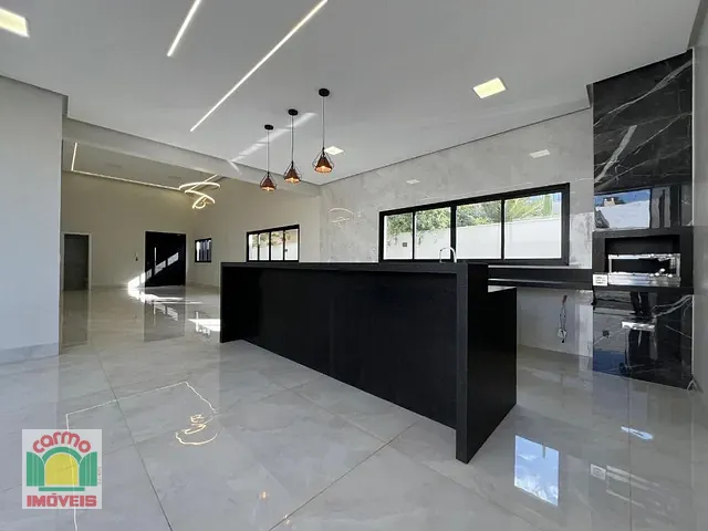 Casa com 420m² 3 quartos e 5 banheiros, à venda, no bairro Anápolis City em Anápolis
