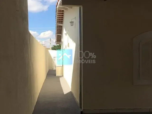 Casa com 300m² 3 quartos e 2 banheiros, à venda, no bairro Eugênio de Melo em São José dos Campos