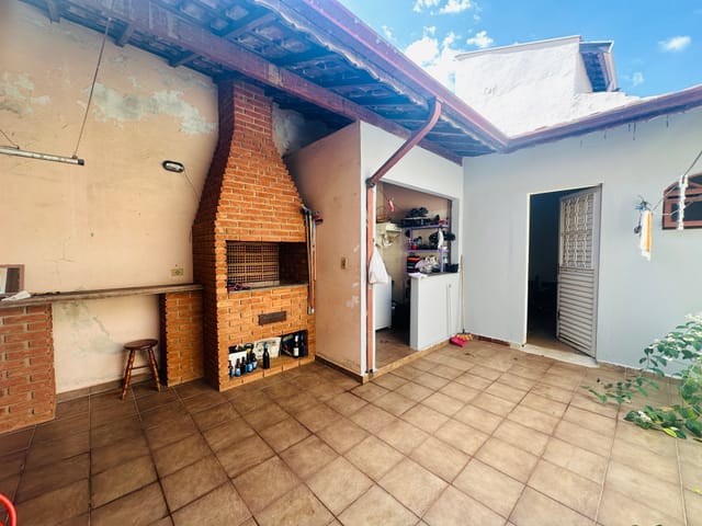 Casa com 125m² 3 quartos e 3 banheiros, para alugar, no bairro Jardim Petrópolis em Piracicaba