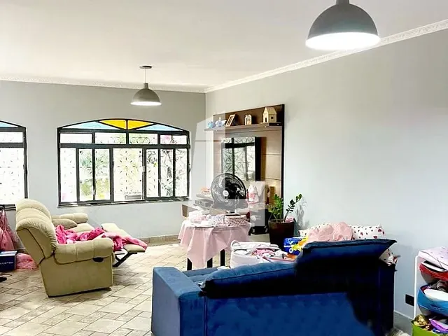 Casa com 336m² 2 quartos e 3 banheiros, à venda, no bairro Jardim Vila Galvão em Guarulhos