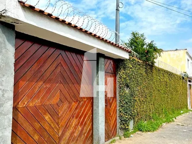 Casa com 336m² 2 quartos e 3 banheiros, à venda, no bairro Jardim Vila Galvão em Guarulhos