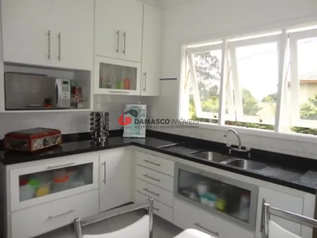 Casa com 233m² 3 quartos e 1 banheiro, à venda, no bairro Parque Dom Henrique em Cotia