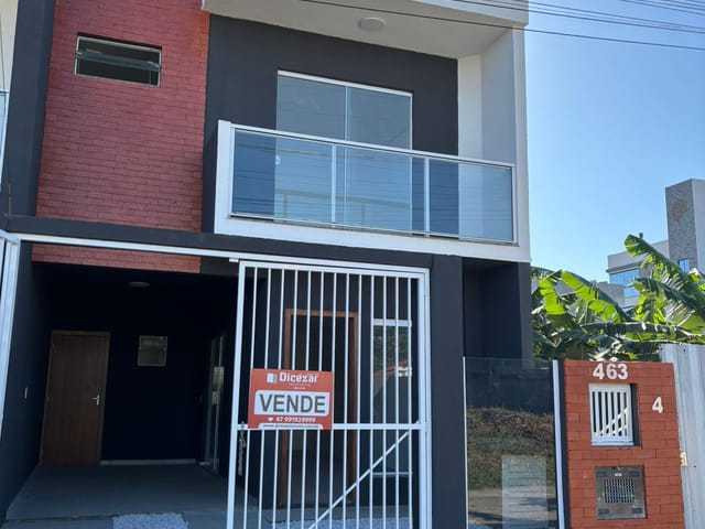 Casa 2 quartos e 2 banheiros, à venda, no bairro Itacolomi em Balneário Piçarras