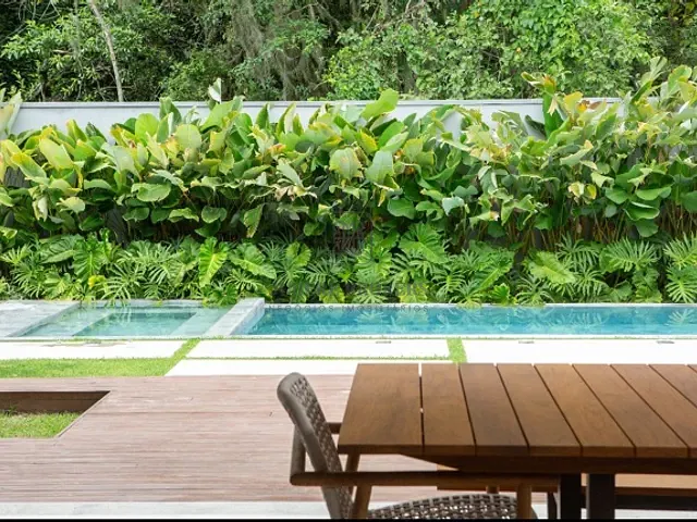 Casa com 740m² 4 quartos e 5 banheiros, à venda, no bairro Cachoeira do Bom Jesus em Florianópolis