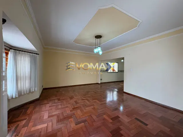 Casa 3 quartos e 4 banheiros, à venda, no bairro Centro em Itapetininga