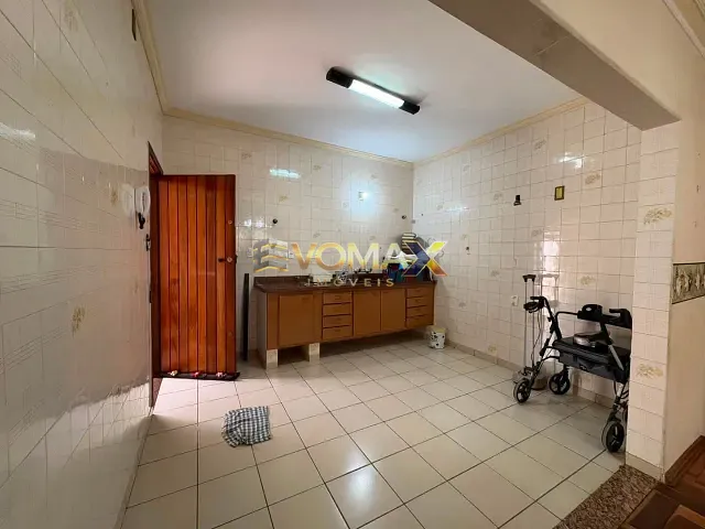 Casa 3 quartos e 4 banheiros, à venda, no bairro Centro em Itapetininga