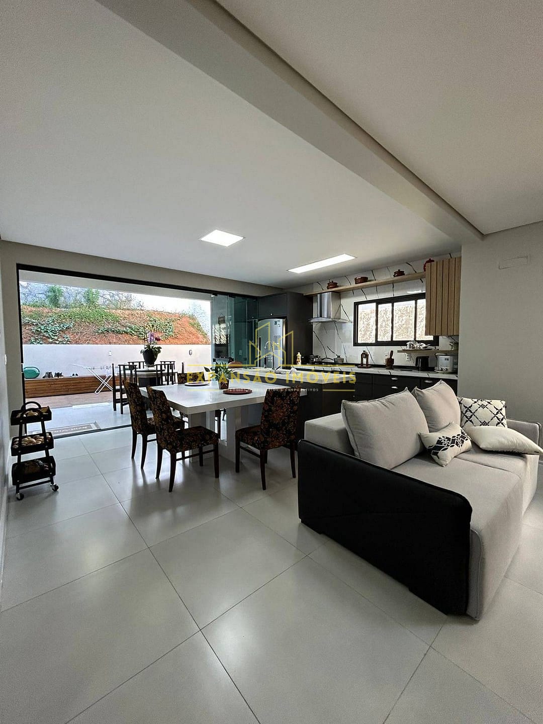 Casa, 3 quartos, 162 m² - Foto 4