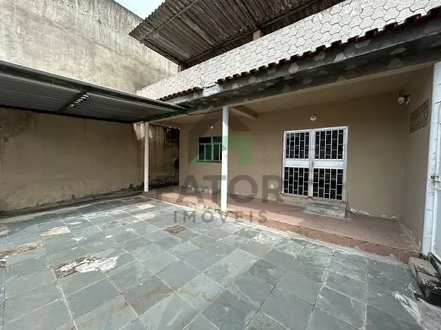 Casa 1 quarto e 3 banheiros, à venda, no bairro Tiradentes em Nova Iguaçu