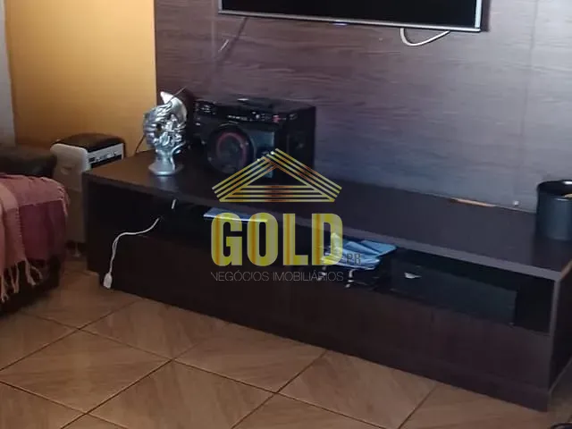 Casa com 200m² 3 quartos e 2 banheiros, à venda, no bairro Olímpico em Londrina