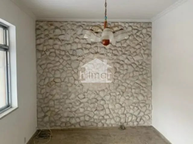 Casa 5 quartos e 2 banheiros, à venda ou para alugar, no bairro Vila da Penha em Rio de Janeiro