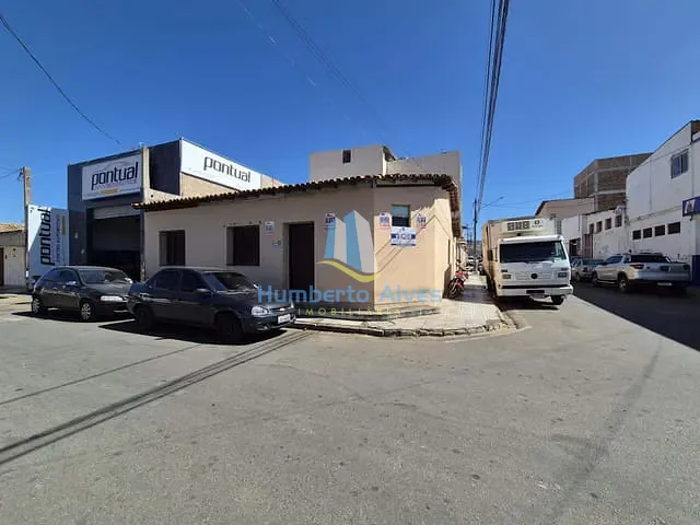 Casa à venda, no bairro Brasil em Vitória da Conquista