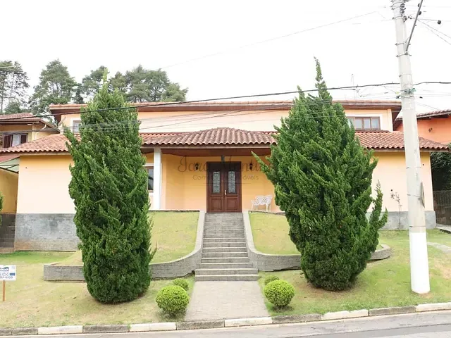 Casa com 726m² 4 quartos e 2 banheiros, à venda ou para alugar, no bairro Parque Paulistano em Cotia