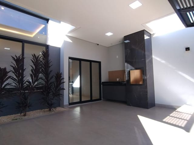 Casa 3 quartos e 2 banheiros, à venda, no bairro Vila Pântano II em Santa Bárbara D'Oeste