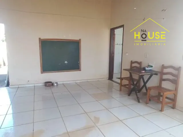 Casa com 250m², à venda, no bairro Park Residencial Colinas em Votuporanga
