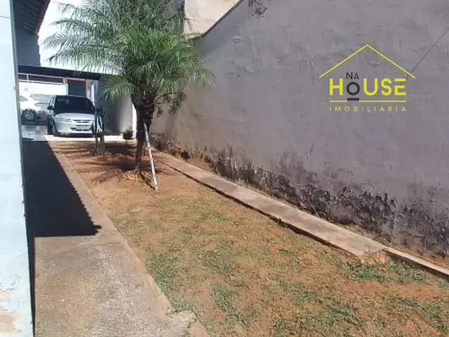 Casa com 250m², à venda, no bairro Park Residencial Colinas em Votuporanga