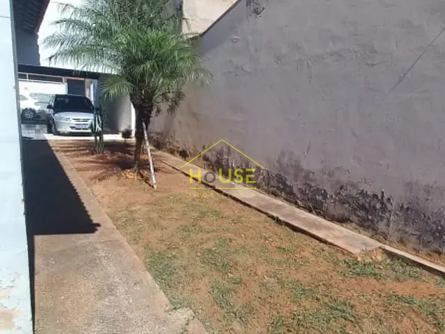 Casa com 250m², à venda, no bairro Park Residencial Colinas em Votuporanga