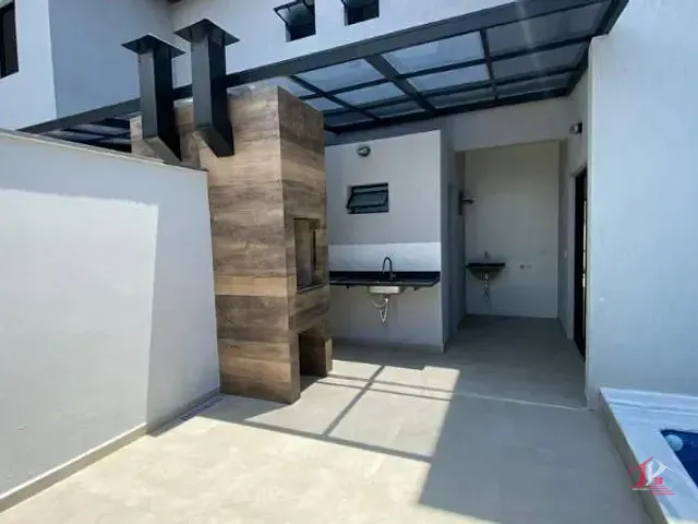 Casa 2 quartos e 3 banheiros, à venda, no bairro Praia dos Sonhos em Itanhaém