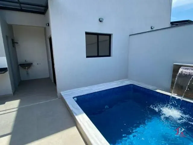 Casa 2 quartos e 3 banheiros, à venda, no bairro Praia dos Sonhos em Itanhaém