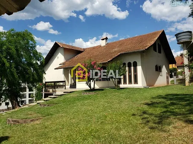 Casa 5 quartos e 7 banheiros, à venda, no bairro Floresta em Concórdia
