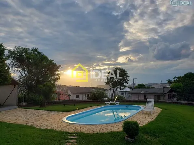 Casa 5 quartos e 7 banheiros, à venda, no bairro Floresta em Concórdia