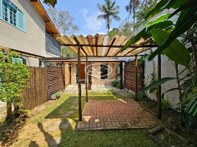 Casa 3 quartos e 5 banheiros, à venda, no bairro Fazendinha (Penedo) em Itatiaia