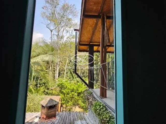 Casa 3 quartos e 5 banheiros, à venda, no bairro Fazendinha (Penedo) em Itatiaia
