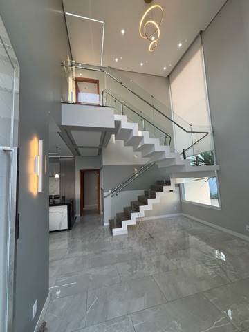 Casa com 258m² 3 quartos e 4 banheiros, à venda, no bairro Horto Santo Antonio em Jundiaí