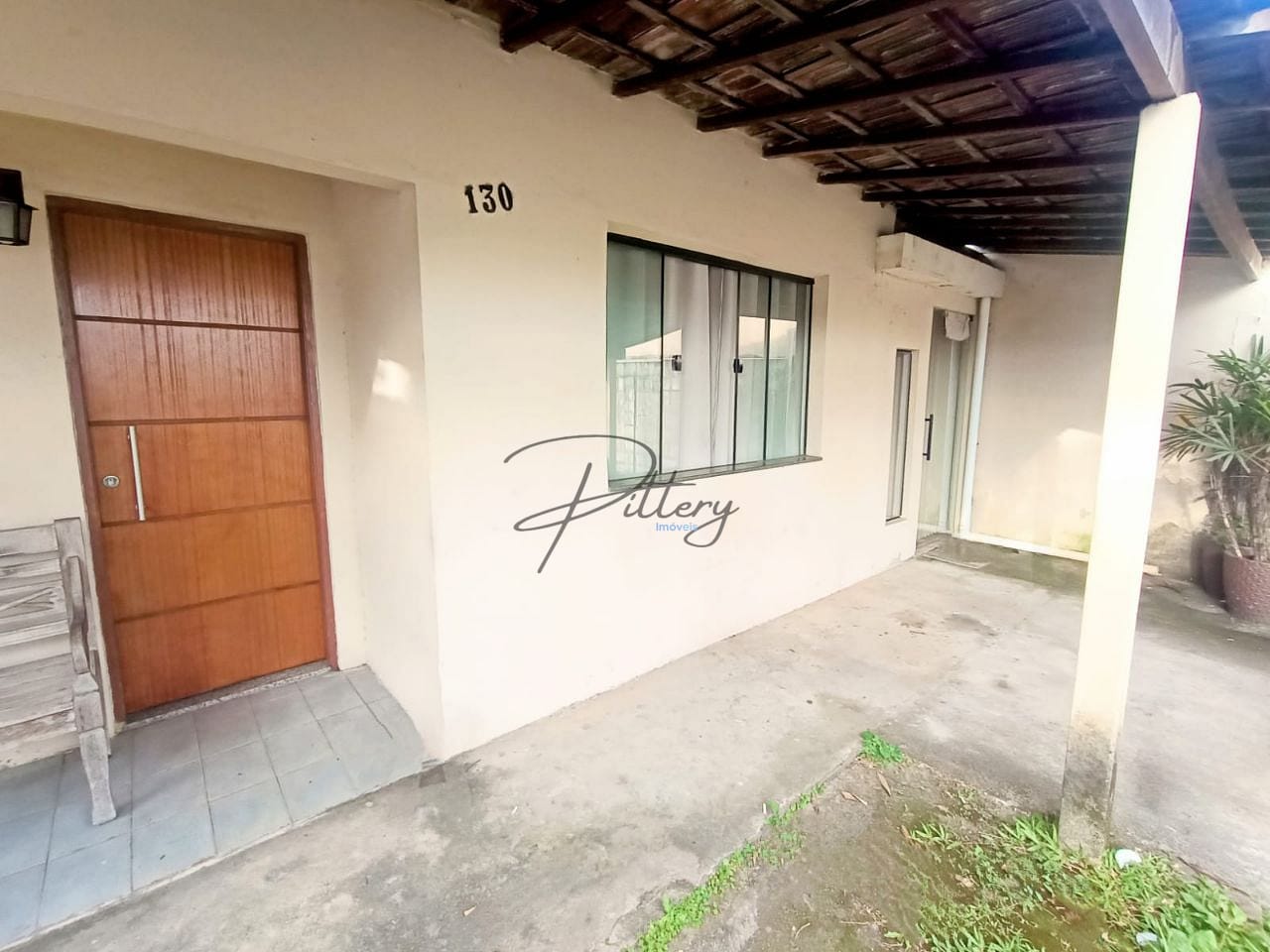 Casa à venda com 3 quartos, 10m² - Foto 1