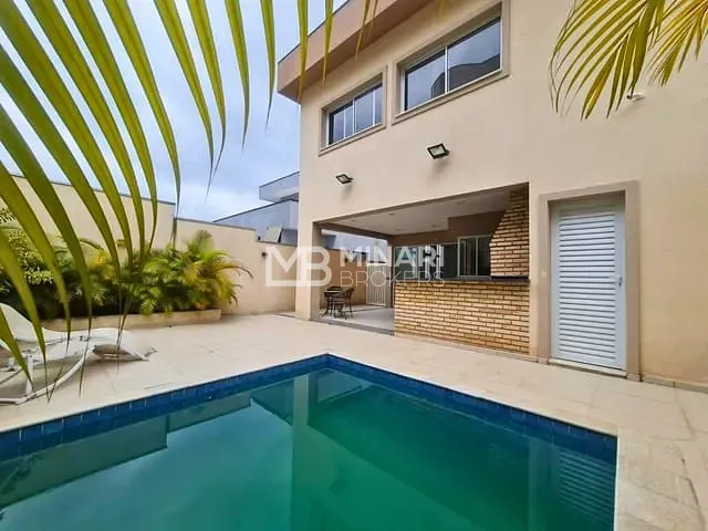 Casa com 399m² 4 quartos e 6 banheiros, à venda, no bairro Alphaville em Santana de Parnaíba