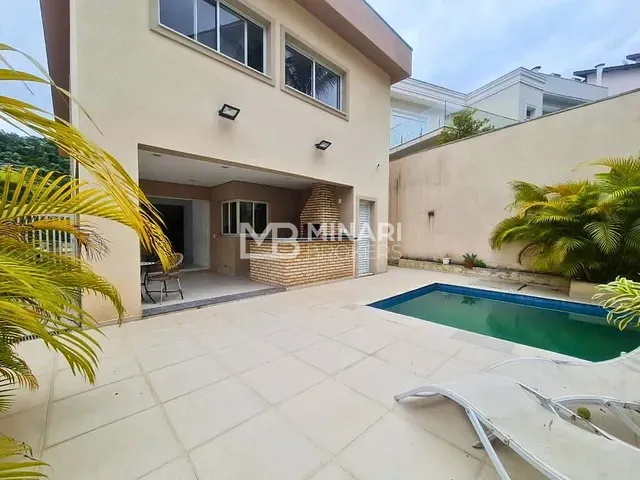 Casa com 399m² 4 quartos e 6 banheiros, à venda, no bairro Alphaville em Santana de Parnaíba