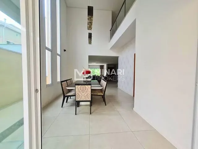 Casa com 399m² 4 quartos e 6 banheiros, à venda, no bairro Alphaville em Santana de Parnaíba