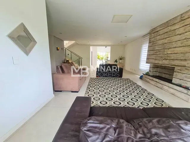 Casa com 399m² 4 quartos e 6 banheiros, à venda, no bairro Alphaville em Santana de Parnaíba