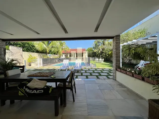 Casa com 1000m² 5 quartos e 6 banheiros, à venda, no bairro Barra da Tijuca em Rio de Janeiro