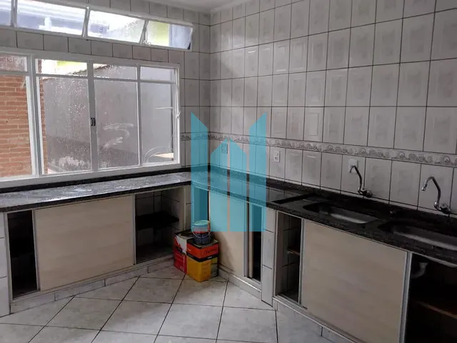Casa 2 quartos e 2 banheiros, à venda, no bairro Jardim Itamaraty II em Poços de Caldas