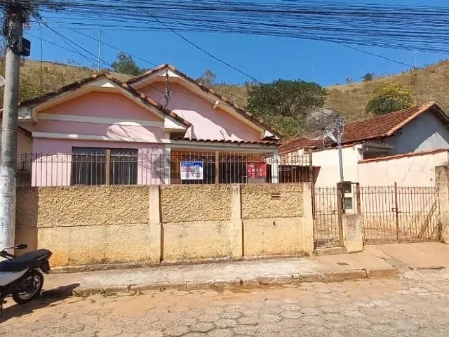 Casa com 218m², à venda, no bairro São Sebastiao em Itajubá