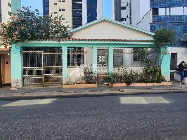 Casa com 300m² 3 quartos e 3 banheiros, à venda, no bairro Recreio em Vitória da Conquista