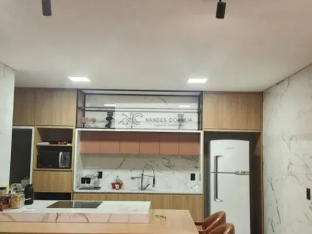 Casa com 252m² 3 quartos e 2 banheiros, à venda, no bairro Loteamento Morada das Flores em Cambé