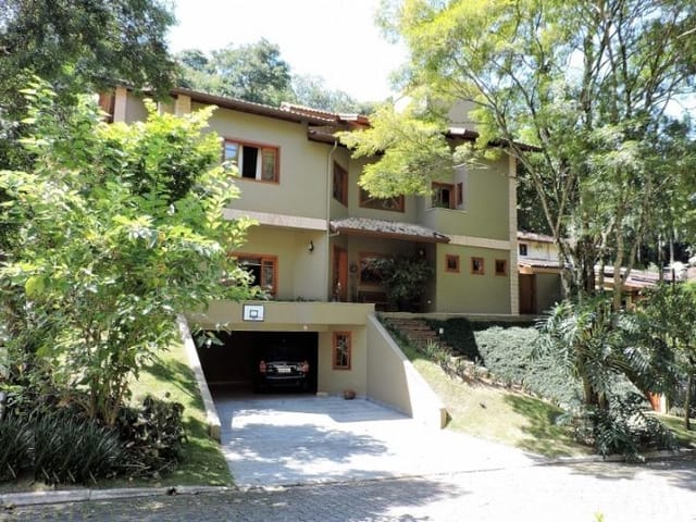 Casa com 1000m² 4 quartos e 5 banheiros, à venda, no bairro Altos de São Fernando em Jandira