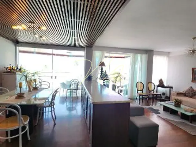 Apartamento 4 quartos e 3 banheiros, para alugar, no bairro Nossa Senhora da Vitória em Ilhéus